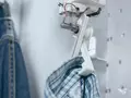 «Умный» шкаф сам развешивает вещи