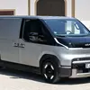 Мініатюра тест-драйву Kia PV5 WAV у міських умовах