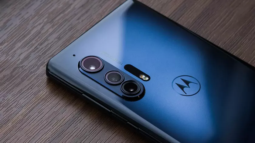 Motorola Edge S — так будет называться следующая флагманская серия смартфонов компании