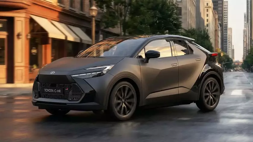 Обновленный кроссовер Toyota C-HR GR Sport