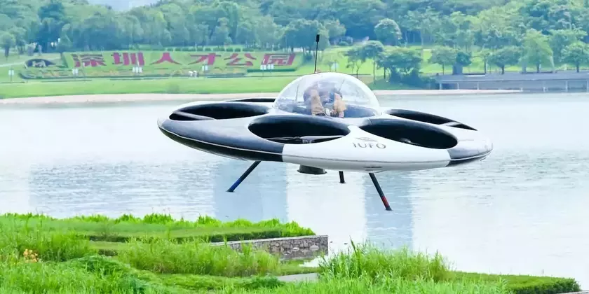 Shenzen UFO Flying Saucer Technology показала пассажирский дрон в виде летающей тарелки