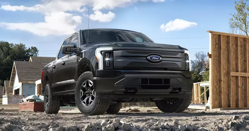 Ford приостановил поставки электрических пикапов F-150 Lightning из-за проблем с аккумуляторами