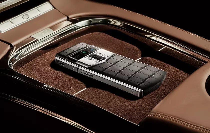 Unveiling Vertu Agent Q: A Luxurious Take on Mobile Technology