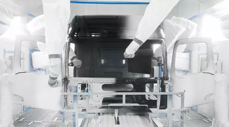 Mercedes-Benz plant launches innovative method of painting truck cabs