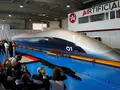 Hyperloop представила Quintero One: первую серийную капсулу вакуумного поезда