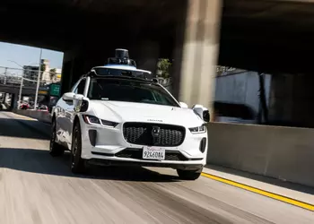 Waymo's driverless cars can now independently navigate highways