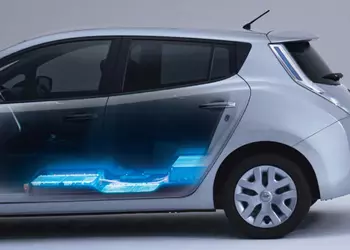 Старые батареи Nissan Leaf начинают вторую жизнь в крупнейшем аэропорту Италии
