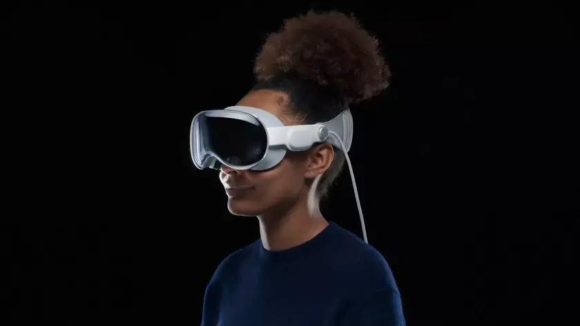Apple Vision Pro лучше не ломать: ремонт гарнитуры стоит до $2400 — как два новых iPhone 15 Pro Max