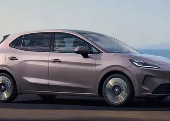MG began deliveries of the first budget electric car with a semi-solid-state battery
