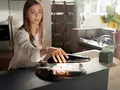 Портативный проигрыватель пластинок Love — футуристичный дизайн и отсутствие динамиков