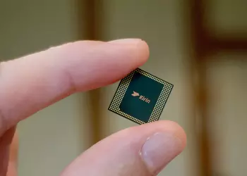 Insider: Huawei Mate XT foldable smartphone will debut with new flagship Kirin chip