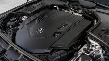 Mercedes is not saying goodbye to the internal combustion engine: the powerful V8 and V12 engines remain in service
