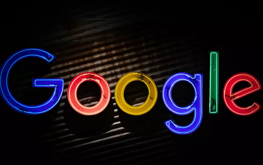 История логотипа Google: Эволюция от 1998 до настоящего времени