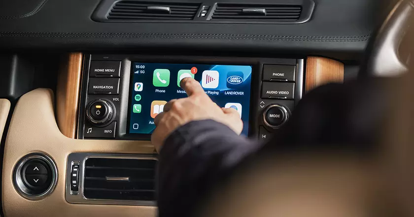 Сенсорная эволюция: как третье поколение Range Rover воссоединилось с оригинальным дисплеем