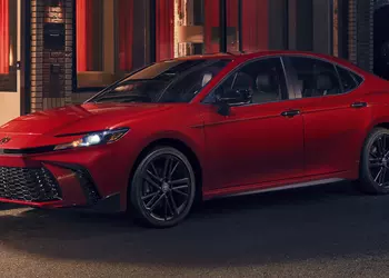 Toyota Camry 2026 for the USA: Nightshade version and new Dark Cosmos body colour