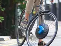 За 1 минуту UrbanX превратит обычный велосипед в электрический