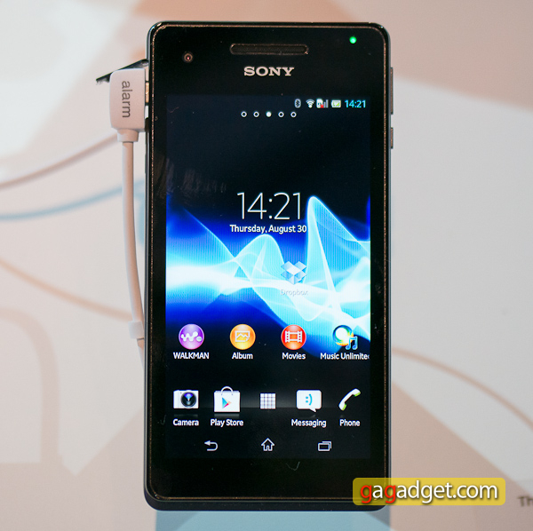 xperia_v-1.jpg