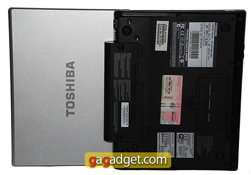Toshiba-NB100_07.jpg