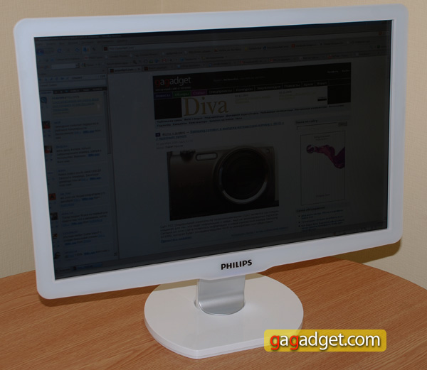 Светит, но не греет: видеообзор 22-дюймового монитора Philips LightFrame 220X1SW PhilipsLightFrame_00.jpg