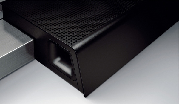 BRAVIA_NX710_06.jpg