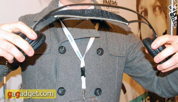 PhilipsHeadphones_07.jpg