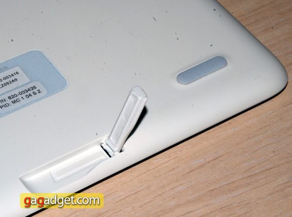 LogitechK750_05.jpg