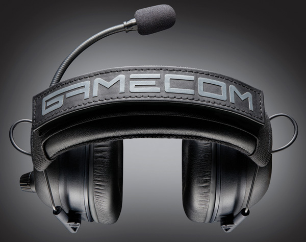 PlantronicsGameComCommander_01.jpg