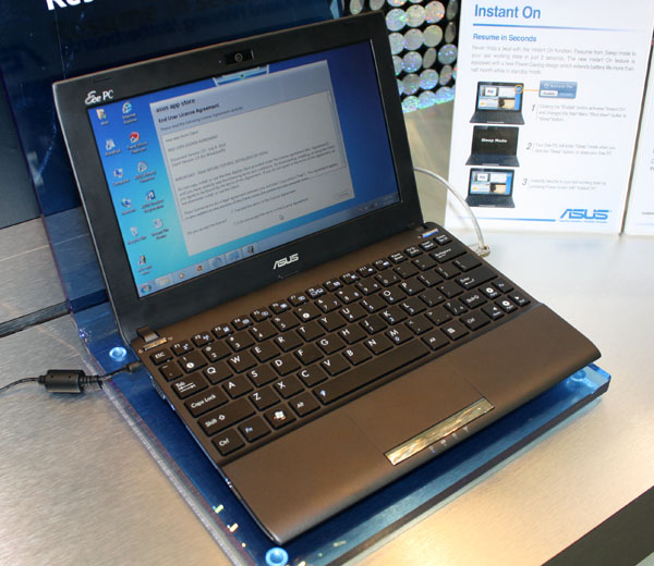 asus_eee_pc_1025c_computex_2011.jpg