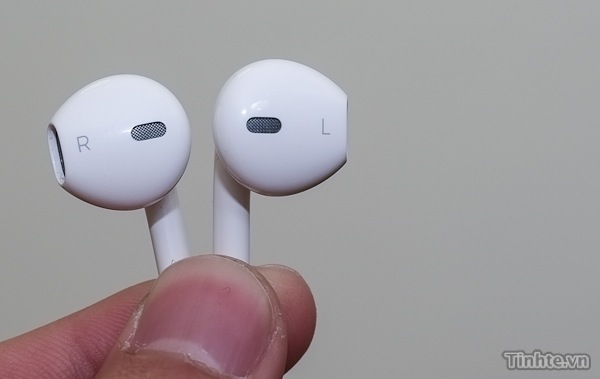 new_iphone_headphones.jpg