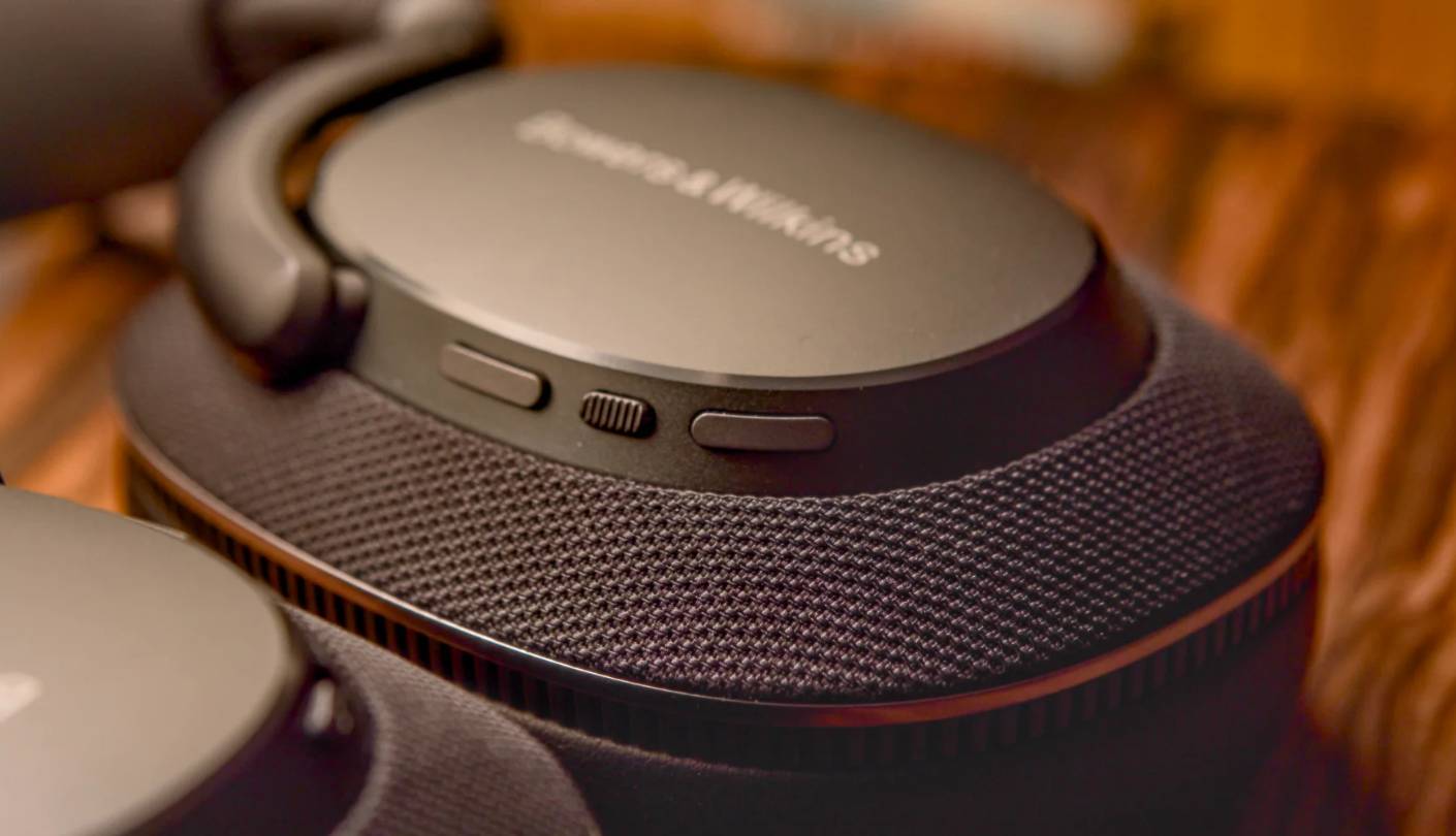 Bowers & Wilkins Px7 S3 long flight headphones