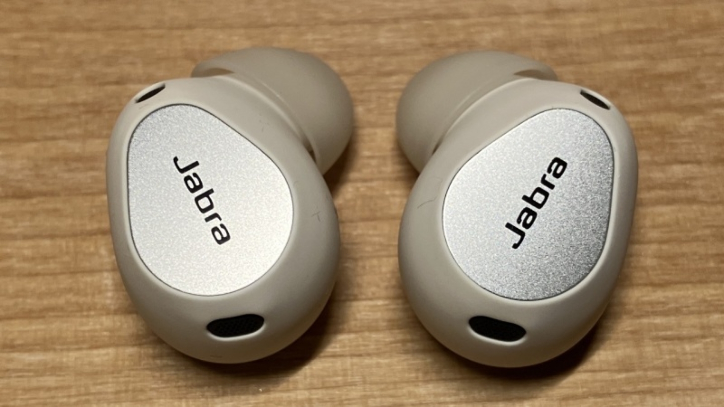 Écouteurs antibruit Jabra Elite 10 Gen 2 pour les trajets quotidiens