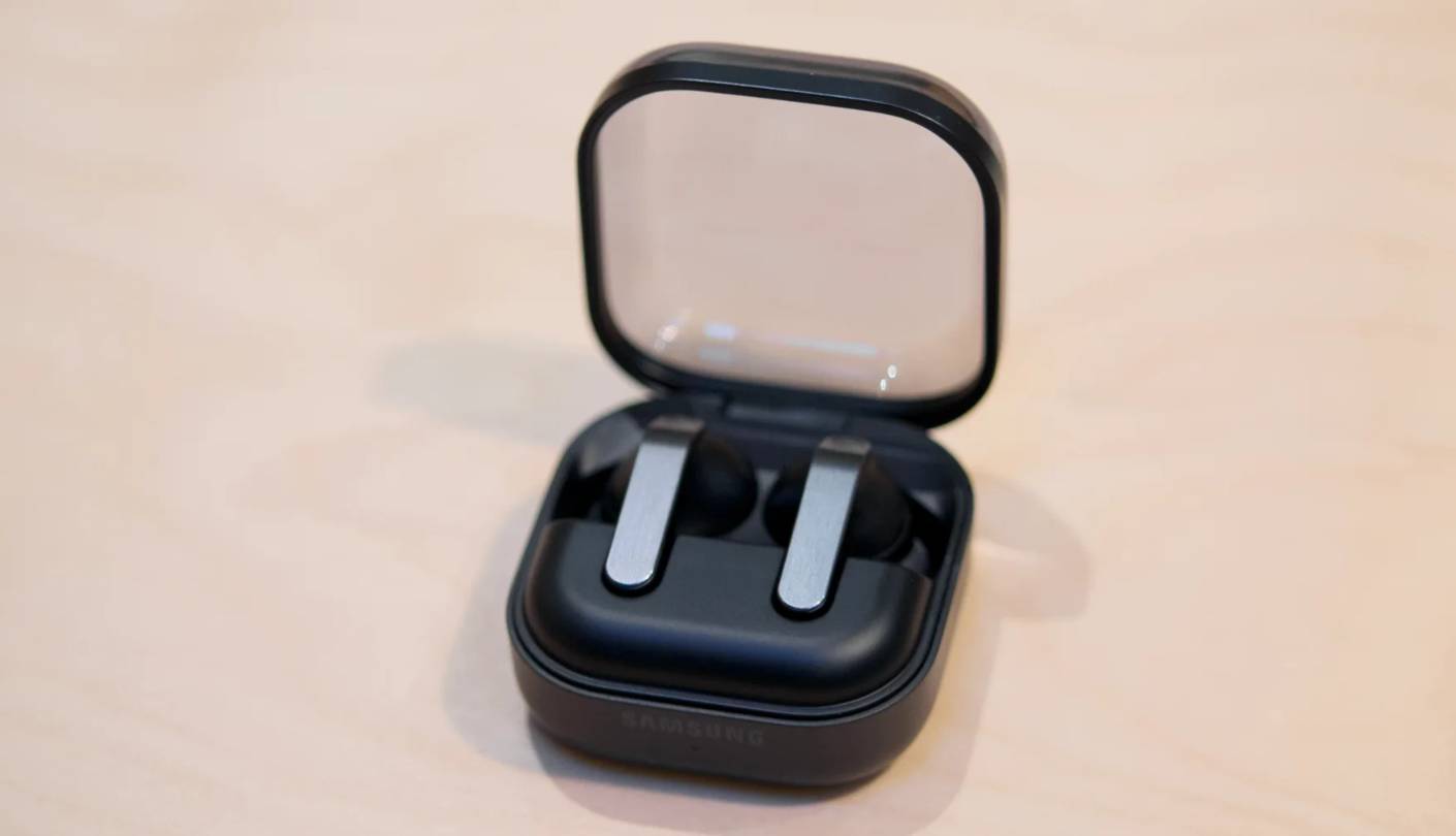 Écouteurs Samsung Galaxy Buds 4 Pro avec microphone pour le travail