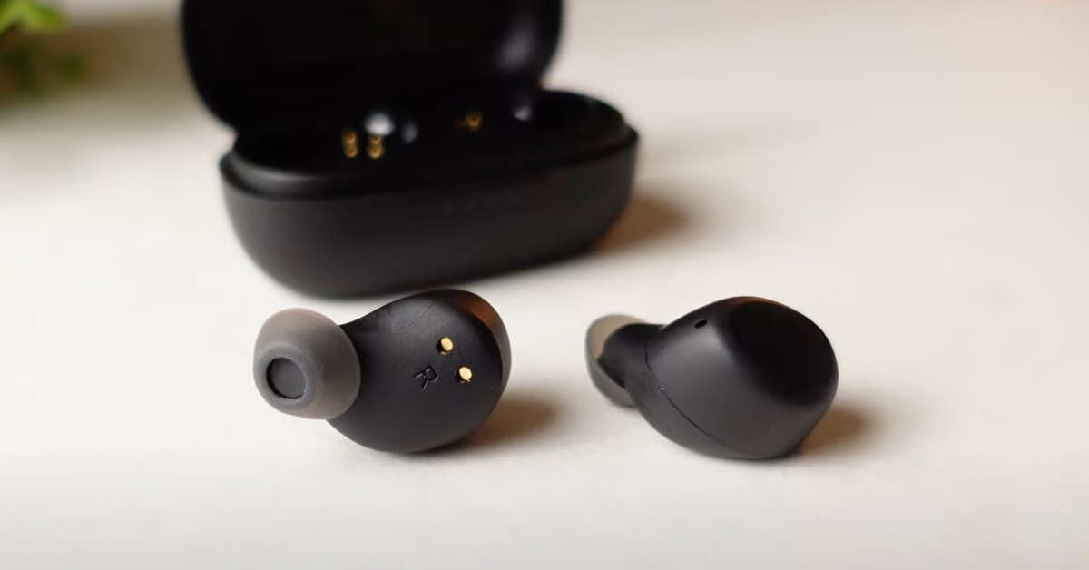 TOZO A1 Mini best headphones for small ears