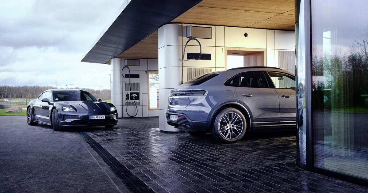Porsche dévoile sa nouvelle station de recharge : Innovation en matière de mobilité électrique