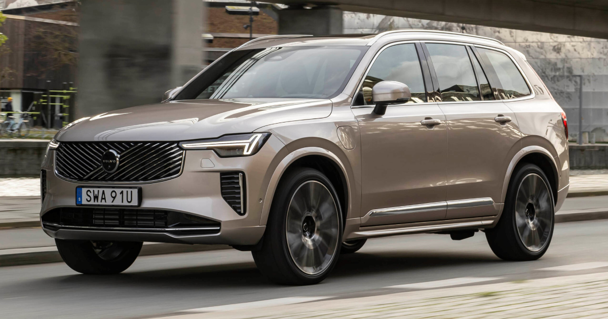 Досліджуючи інновації Volvo XC90 T8: гібридний SUV, який поєднує розкіш та стійкість