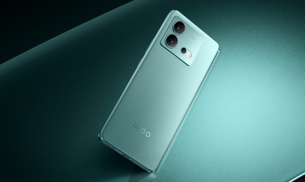 L'iQOO Neo 9 sera équipé d'un double appareil photo de 50 MP avec des capteurs Sony IMX9320, OmniVison OV50H, et d'un téléobjectif de 64 MP basé sur un capteur OmniVision OV64B.