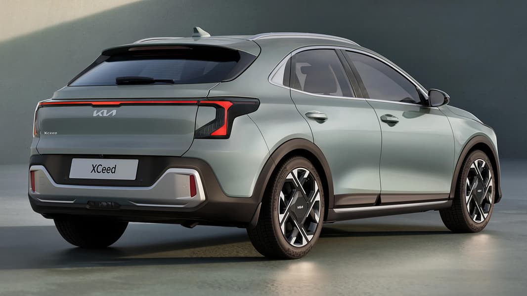 Kia XCeed вид сзади