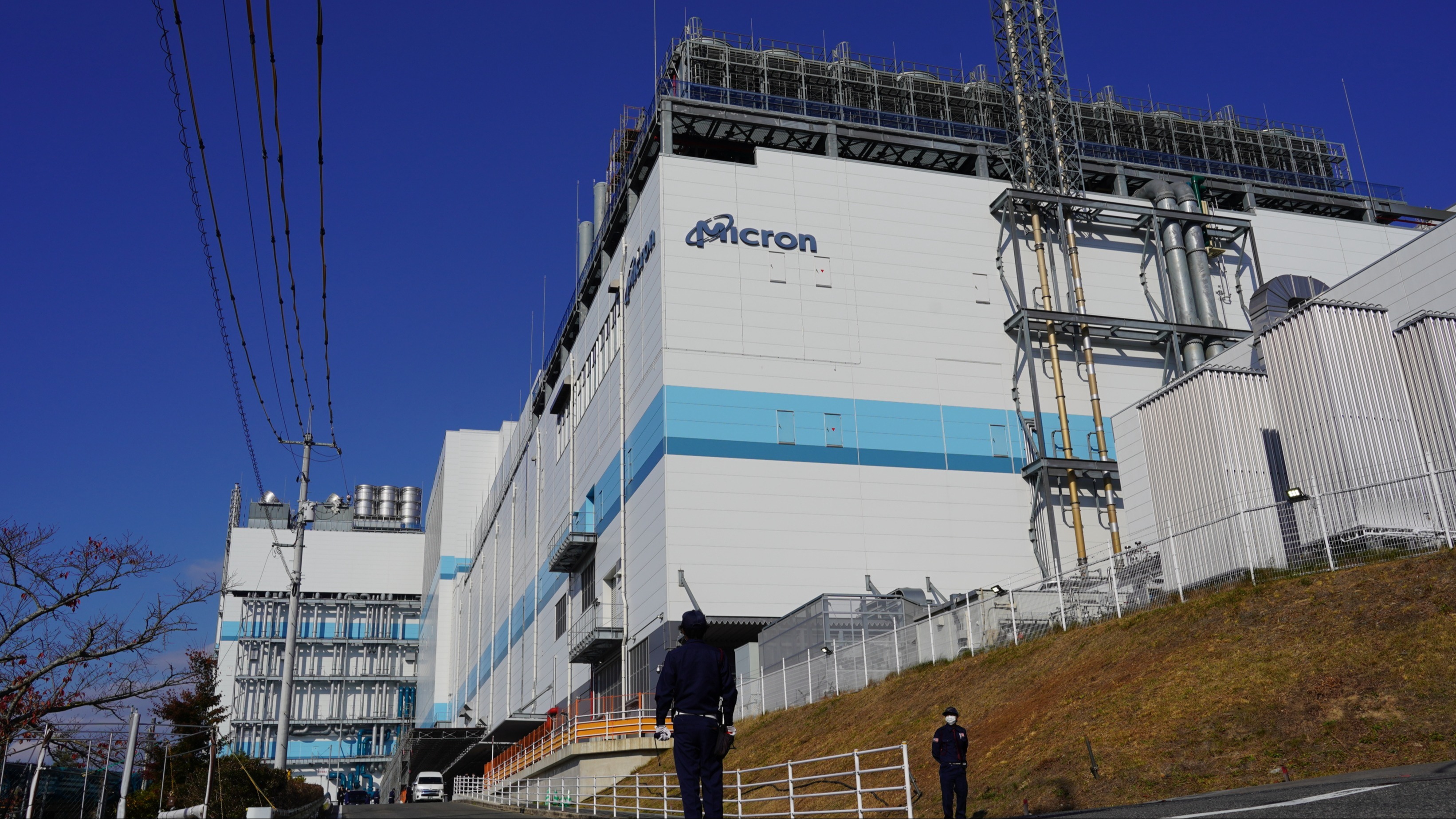 Le Japon investit 13,4 milliards de dollars dans l'industrie nationale des semi-conducteurs - Tokyo subventionne la construction des usines de Micron, TSMC, Kioxia et Western Digital