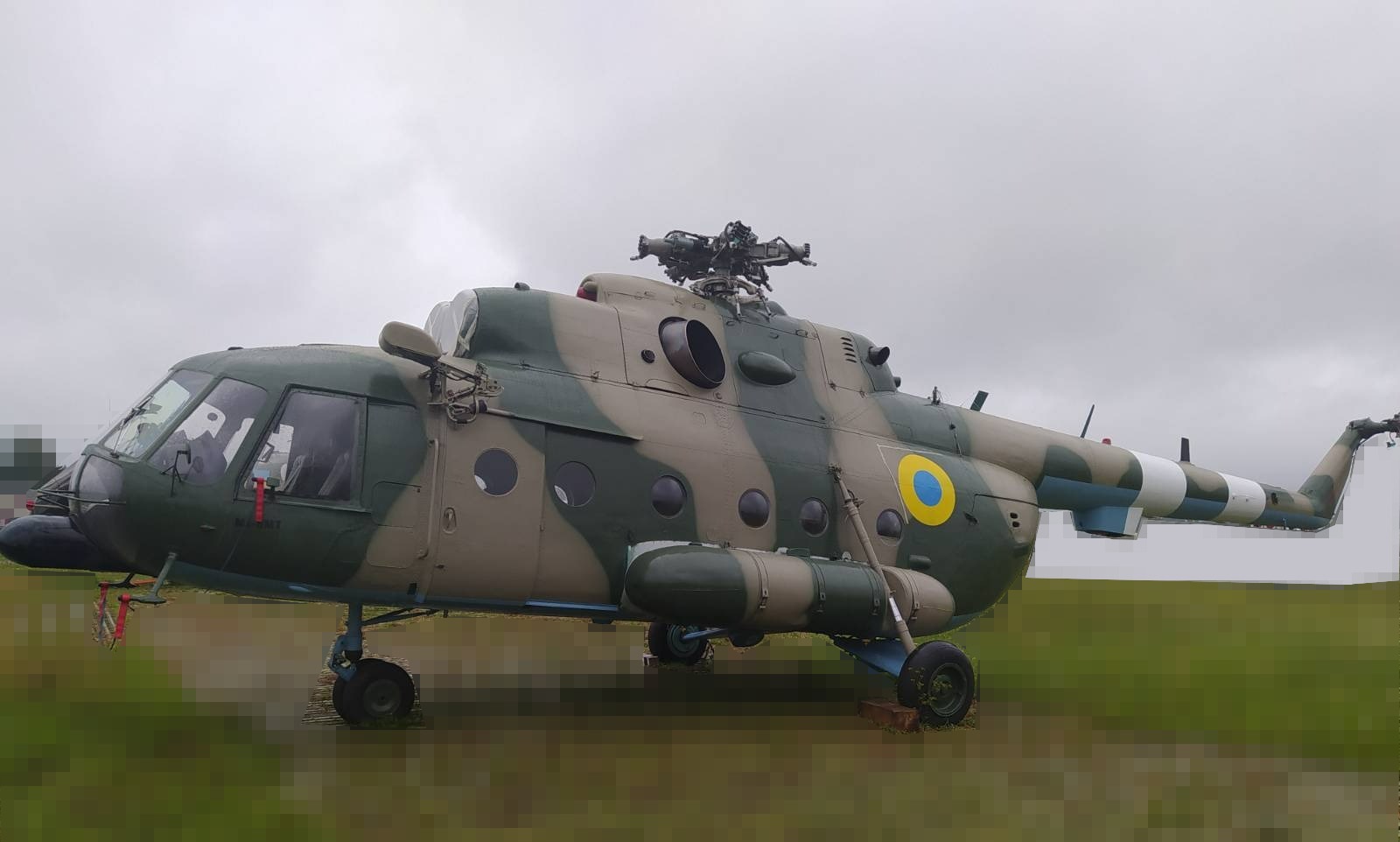 Latvia handed over to Ukraine two Mi-17 and two Mi-2 helicopters 