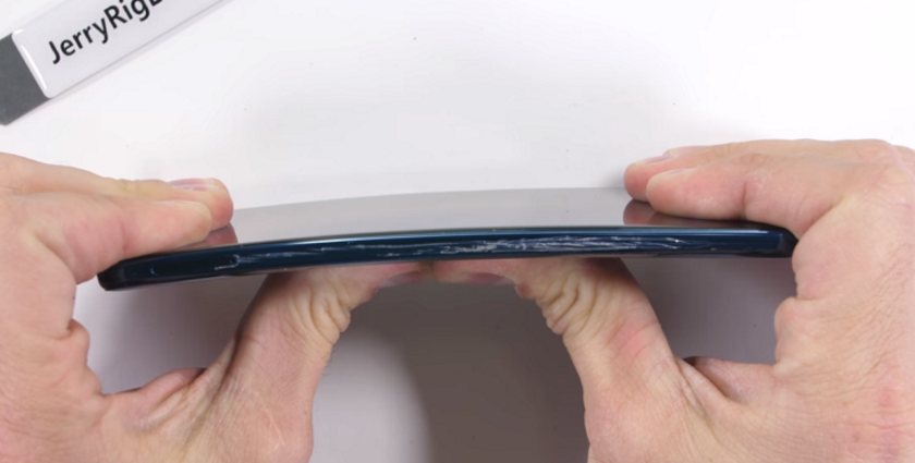 Huawei Mate 10 Pro tested for strength