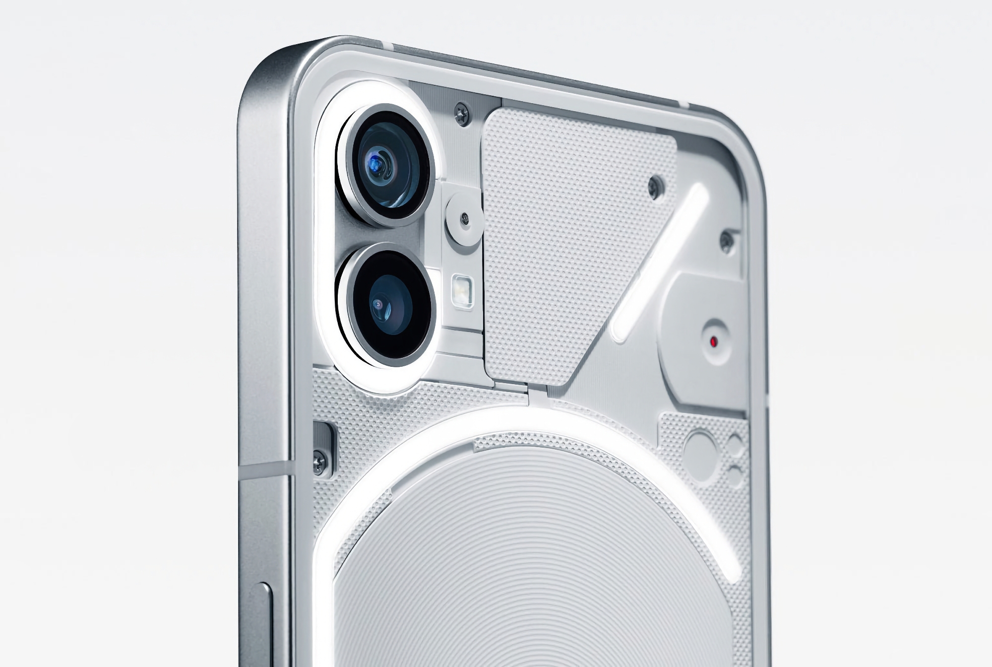 Nothing Phone (1) has received a closed beta version of the Android 13 operating system