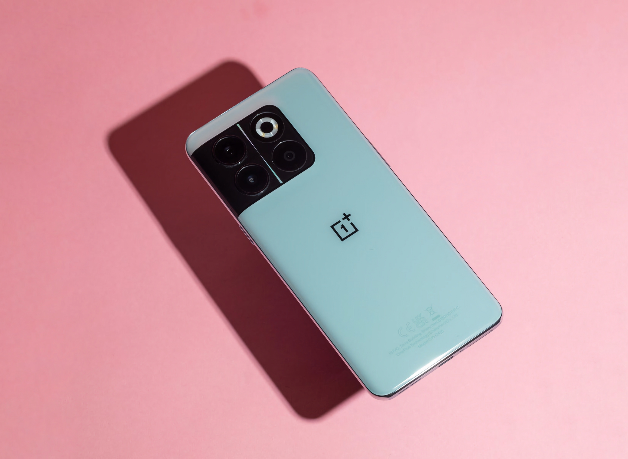 Le OnePlus 10T est disponible sur Amazon avec une réduction de 234 euros