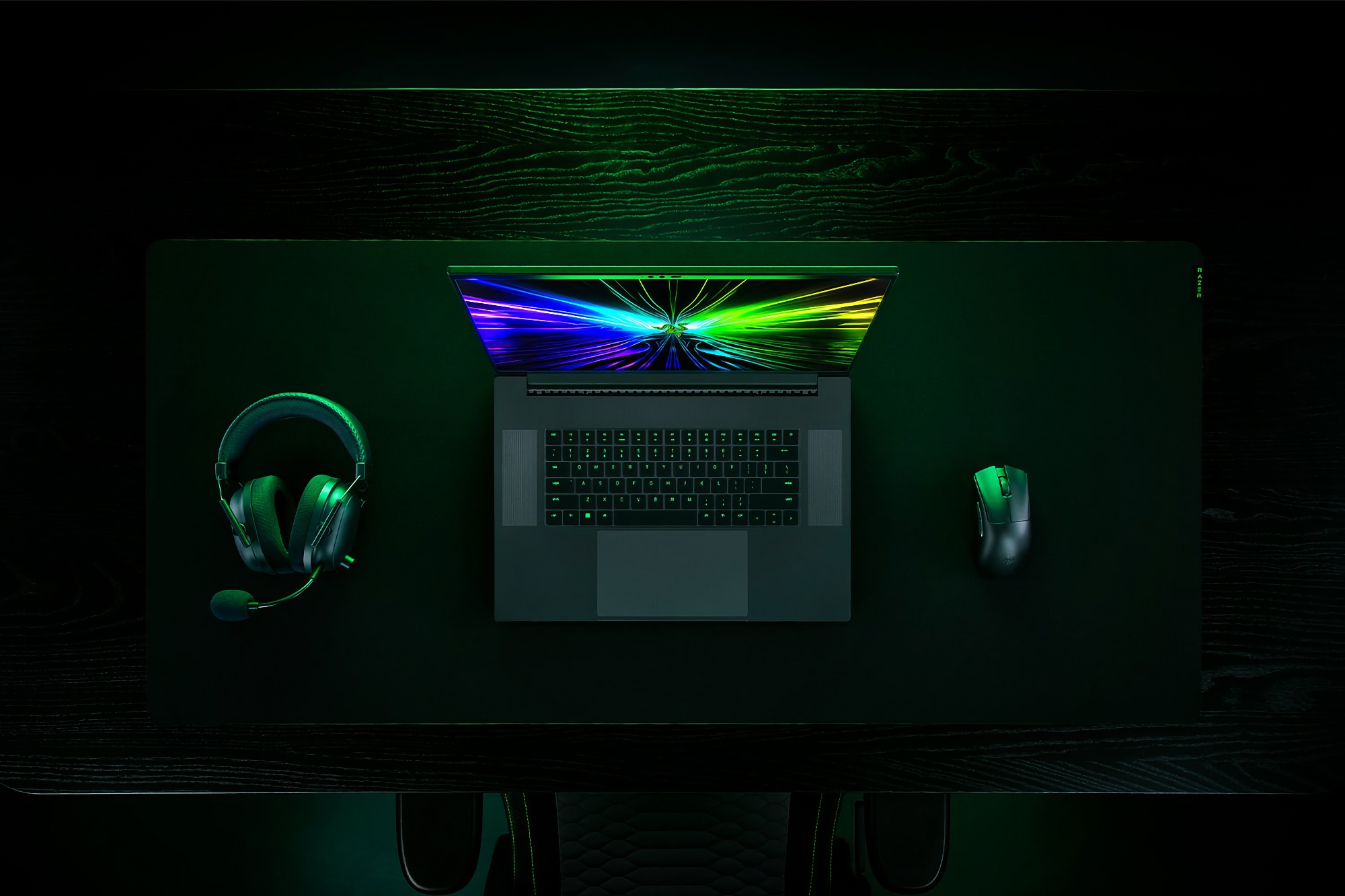 Razer розкрила дату старту продажів ноутбука Blade 18 з QHD+ дисплеєм на 300 Гц та ціною від $3099