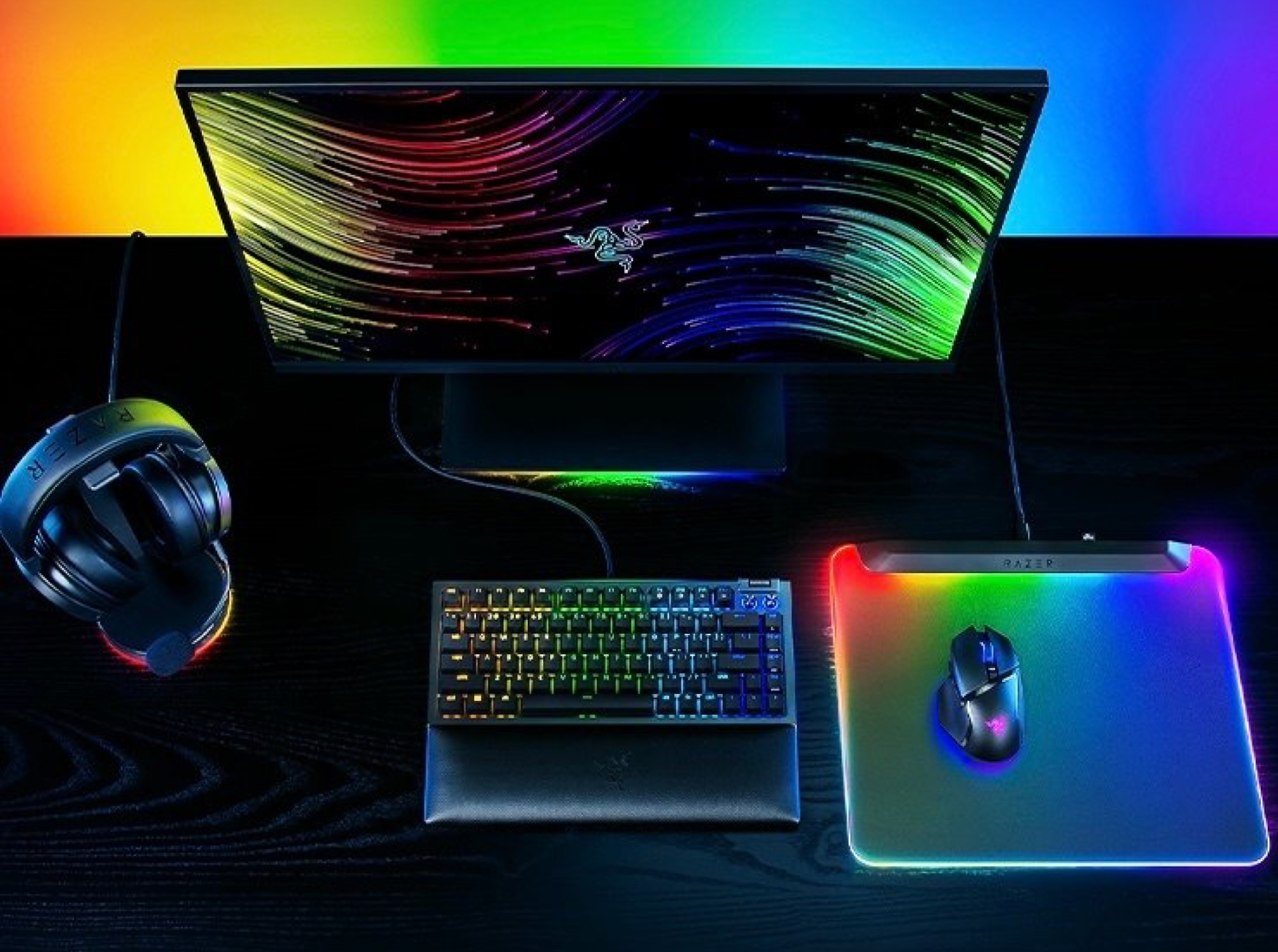 Razer представила Firefly V2 Pro: килимок для миші з RGB-підсвічуванням і двома портами USB за $124