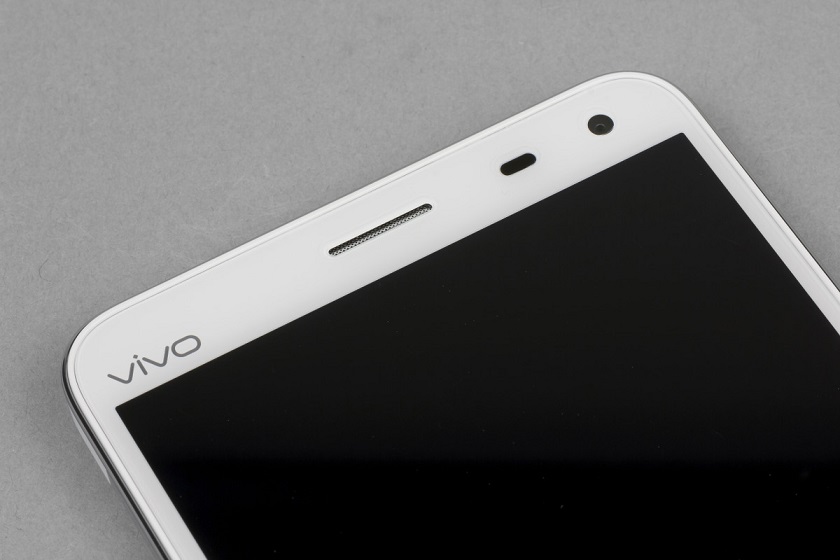 Vivo Xplay 7 получит безрамочный изогнутый дисплей со встроенным дактилоскопическим датчиком