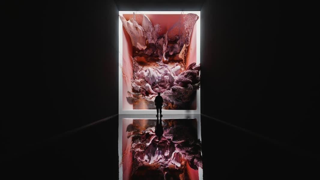 Intérieur de la galerie The Sanctuary. Photo : Refik Anadol Studio