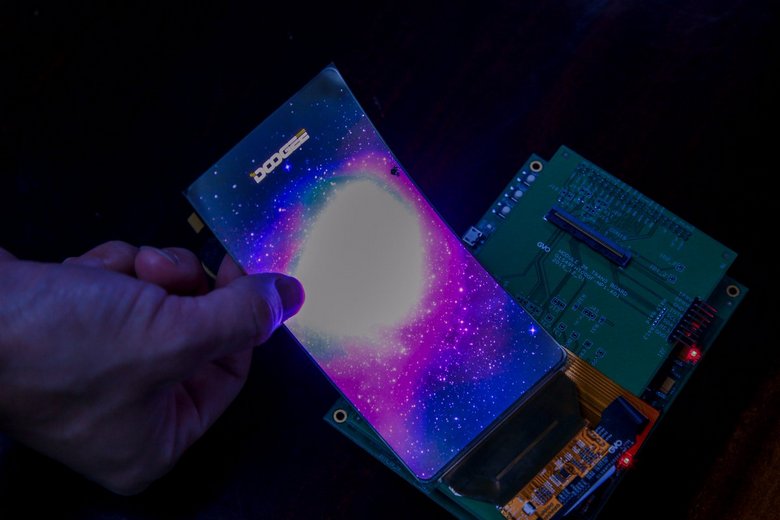 Doogee готовит к выходу смартфон с гибким дисплеем