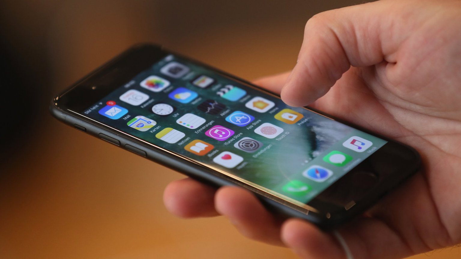 Apple will free repair the iPhone 7, which can not find the network