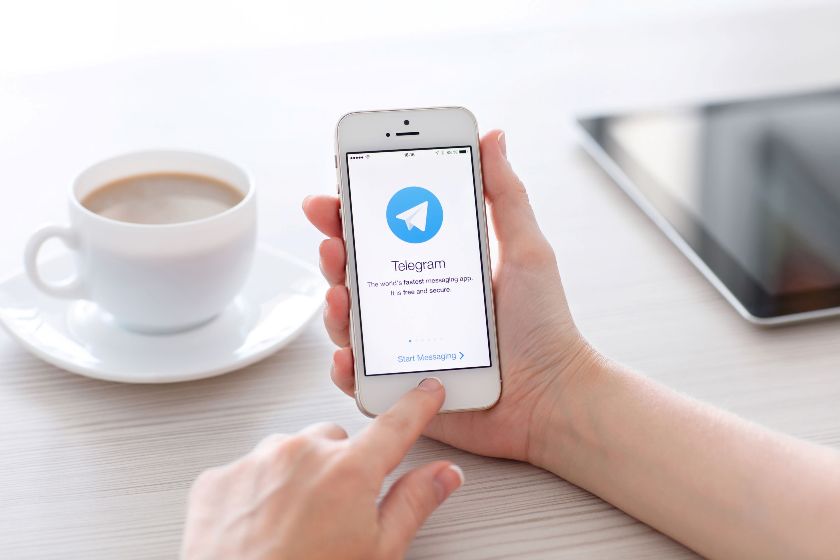 Боты в Telegram на каждый день. Ешь, читай, смотри…