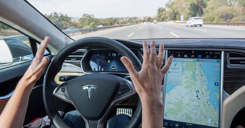 Процессор Intel заменил «мозг» NVIDIA в электрокарах Tesla